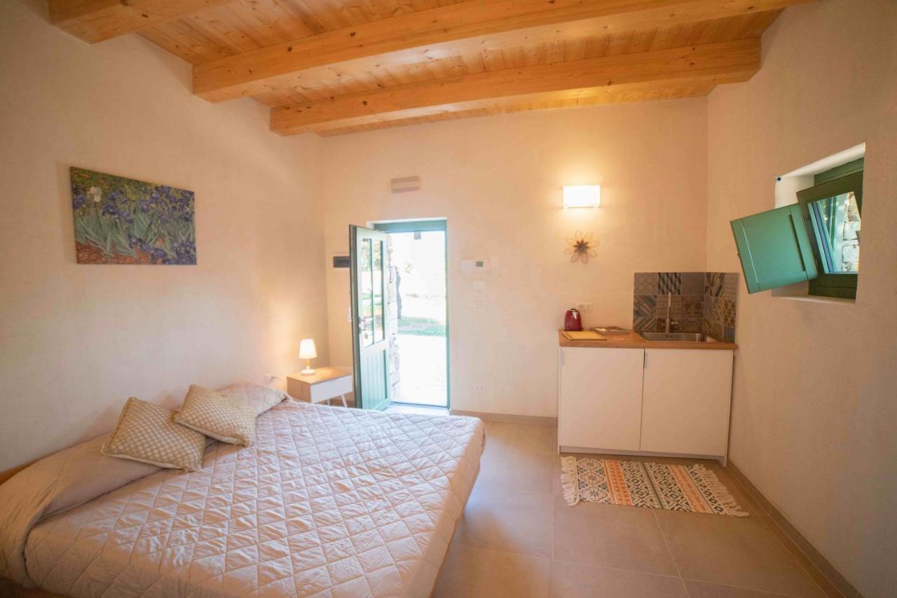 Il Fiore Della Vita Trulli Country House 孔韦尔萨诺 外观 照片